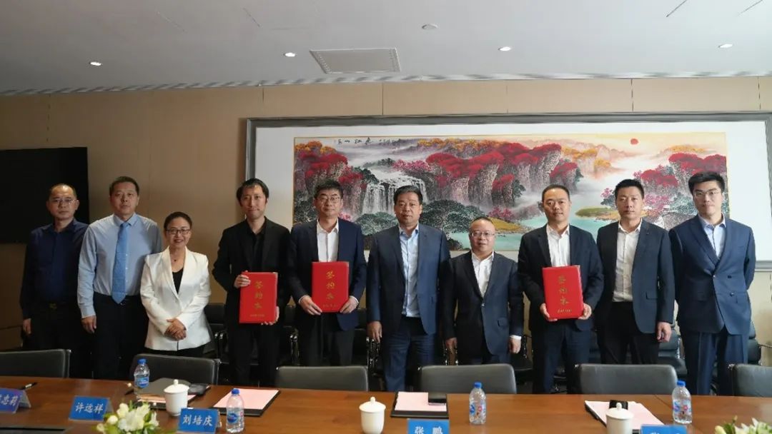 不朽情缘之家与当代置业签订战略合作协议